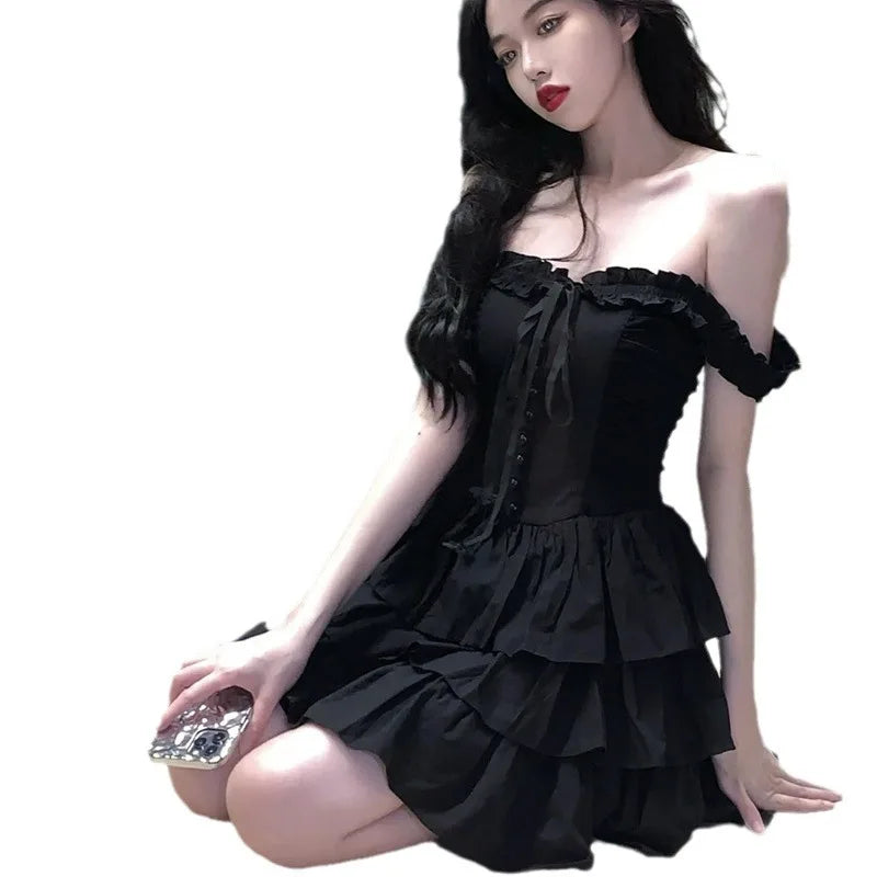 🖤✨ Vestido Negro Corto Estilo Francés de Verano – Diseño Elegante con Volantes y Tirantes Finos ✨🖤