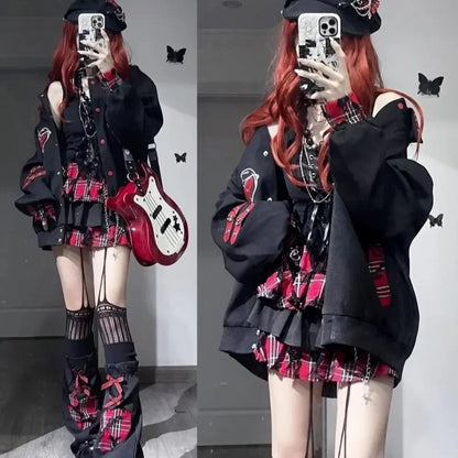 🖤🔥 Falda Mini Irregular Gótica Kpop Dance Rock Y2K – Estilo Hot Girl, Estampado a Cuadros Rojos, Volantes y Capas 🎀🎸