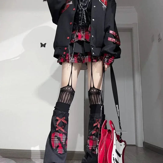 🖤🔥 Falda Mini Irregular Gótica Kpop Dance Rock Y2K – Estilo Hot Girl, Estampado a Cuadros Rojos, Volantes y Capas 🎀🎸